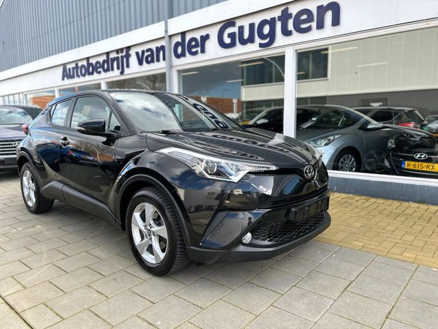 Toyota-C-HR-1-2-Dynamic-1