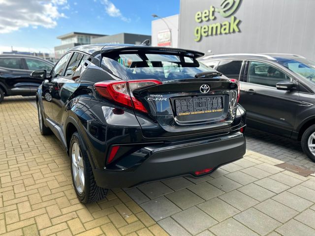 Toyota-C-HR-1-2-Dynamic-6