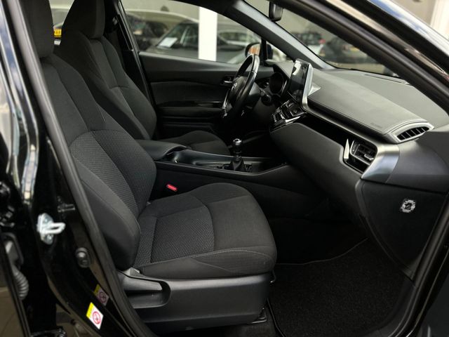 Toyota-C-HR-1-2-Dynamic-9